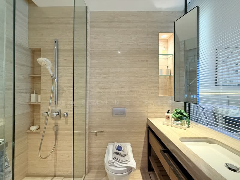 Eden Residences Capitol, 11 Stamford Road, 4 Bedrooms, 3,003 sqft, Condominium For Sale, by Jasmine Png, 500113058 - Bathroom - PropertyGuru.com.sg