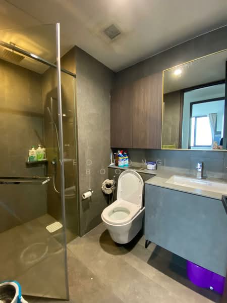 Midtown Modern, 18 Tan Quee Lan Street, 3 Bedrooms, 904 sqft, Condominium For Sale, by Yeo Tong Boon, 500113067 - Bathroom - PropertyGuru.com.sg