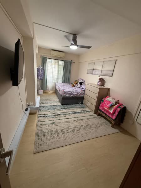 204 Pasir Ris Street 21, 204 Pasir Ris Street 21, 3 Bedrooms, 1,582 sqft, HDB Flat For Sale, by Sharil Satar, 500113071 - Bedroom - PropertyGuru.com.sg