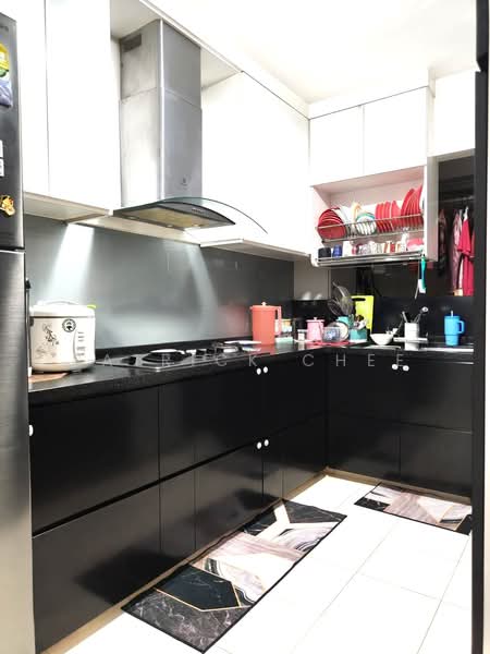 180C Rivervale Crescent, 180C Rivervale Crescent, 3 Bedrooms, 1,001 sqft, HDB Flat For Sale, by Patrick Chee, 500113090 - Kitchen - PropertyGuru.com.sg