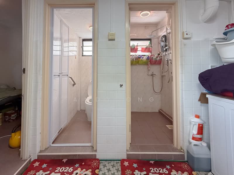 129 Bukit Merah View, 129 Bukit Merah View, 2 Bedrooms, 699 sqft, HDB Flat For Sale, by Andy Ong, 500113091 - Bathroom (Actual) - PropertyGuru.com.sg