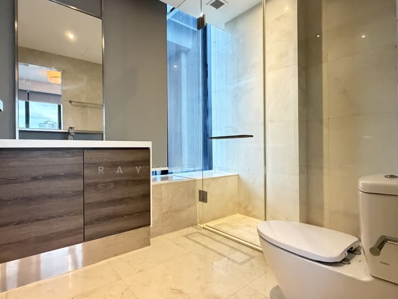 The Scotts Tower, 38 Scotts Road, 2 Bedrooms, 904 sqft, Condominium For Rent, by Raymond Ler, 500113102 - Bathroom - PropertyGuru.com.sg