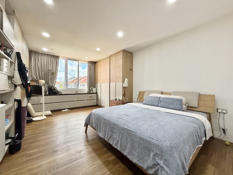 4 storeys terrace , with lift , Loyang Rise , Loyang Villas, Loyang rise , Loyang view , Loyang villas, 6 Bedrooms, 4,000 sqft, Terraced House For Sale, by Lee Yong, 500113115 - Bedroom - PropertyGuru.com.sg