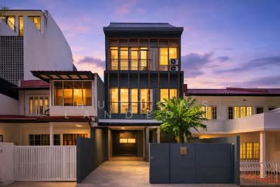 For Sale - Freehold Terrace in Orchard (D09), City Living, Landed Privacy