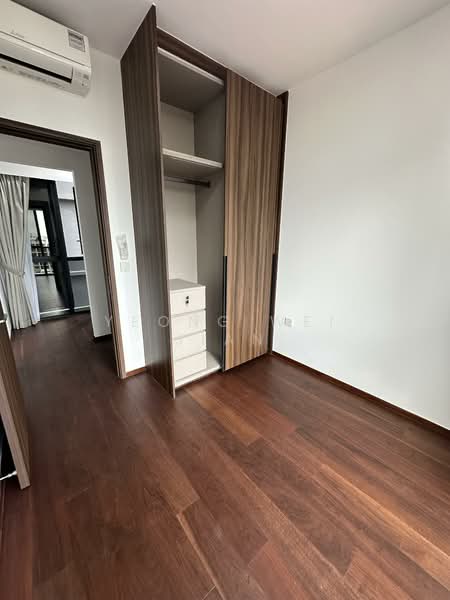 Lentor Modern, Lentor Central, 4 Bedrooms, 980 sqft, Condominium For Rent, by Yeong Wei Jian, 500113119 - Common room (Built-in cabinetry) - PropertyGuru.com.sg