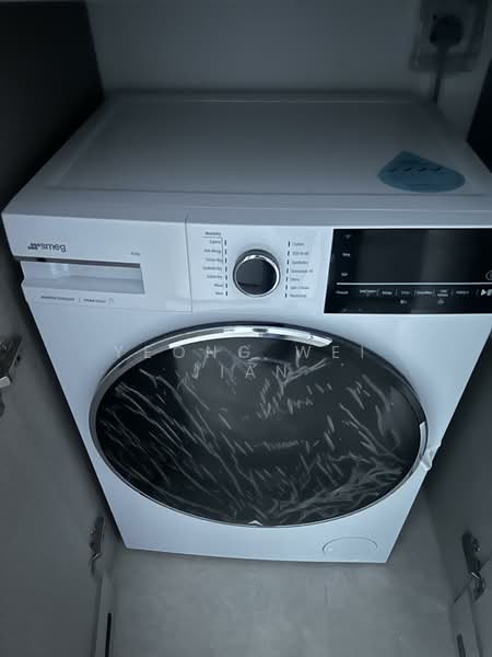 Lentor Modern, Lentor Central, 4 Bedrooms, 980 sqft, Condominium For Rent, by Yeong Wei Jian, 500113119 - SMEG washing machine  - PropertyGuru.com.sg