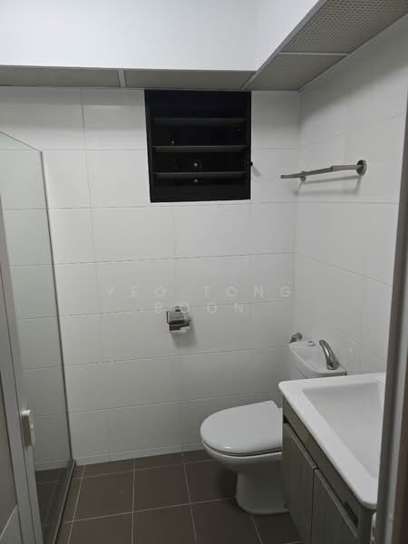 608A Tampines North Drive 1, 608A Tampines North Drive 1, 3 Bedrooms, 1,216 sqft, HDB Flat For Sale, by Yeo Tong Boon, 500113129 - Bathroom - PropertyGuru.com.sg