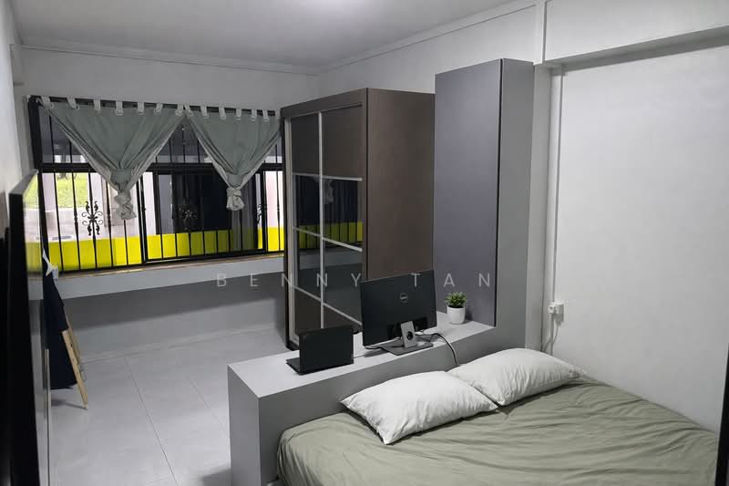 645 Jurong West Street 61, 645 Jurong West Street 61, 3 Bedrooms, 1,087 sqft, HDB Flat For Sale, by Benny Tan, 500113132 - Bedroom - PropertyGuru.com.sg