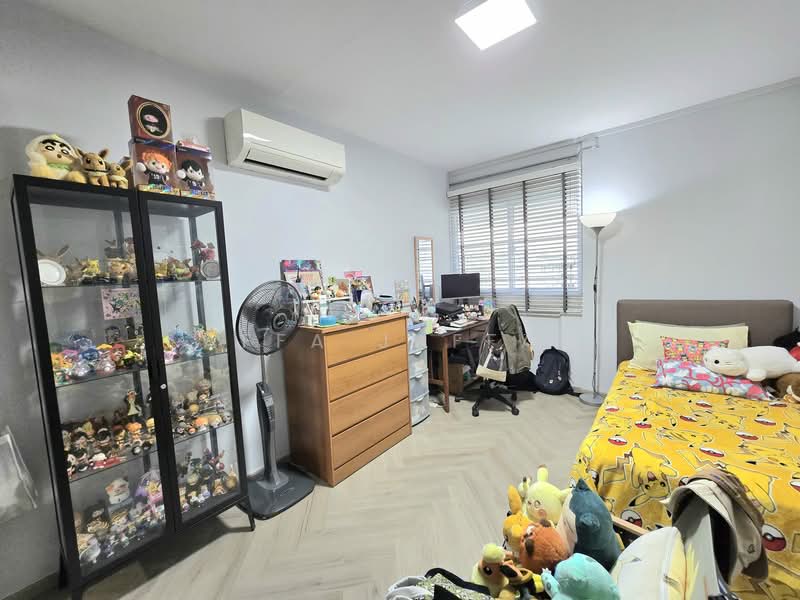 879 Tampines Avenue 8, 879 Tampines Avenue 8, 3 Bedrooms, 1,109 sqft, HDB Flat For Sale, by Affa Jaffar, 500113134 - Bedroom - PropertyGuru.com.sg