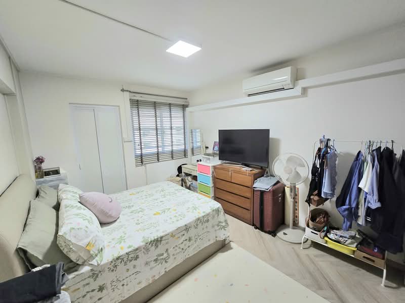 879 Tampines Avenue 8, 879 Tampines Avenue 8, 3 Bedrooms, 1,109 sqft, HDB Flat For Sale, by Affa Jaffar, 500113134 - Bedroom - PropertyGuru.com.sg