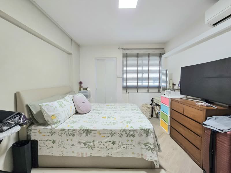 879 Tampines Avenue 8, 879 Tampines Avenue 8, 3 Bedrooms, 1,109 sqft, HDB Flat For Sale, by Affa Jaffar, 500113134 - Bedroom - PropertyGuru.com.sg