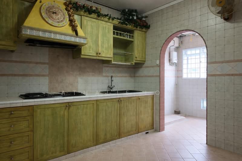 891 Tampines Avenue 8, 891 Tampines Avenue 8, 3 Bedrooms, 1,076 sqft, HDB Flat For Sale, by Athalie Low, 500113136 - Kitchen - PropertyGuru.com.sg