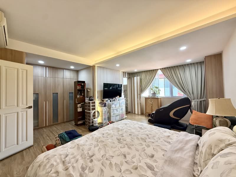 Loyang Villas, 168 Loyang Rise, 6 Bedrooms, 4,000 sqft, Terraced House For Sale, by Lee Yong, 500113142 - Bedroom - PropertyGuru.com.sg