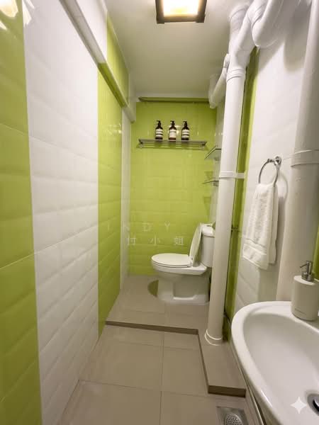 52 Circuit Road, 52 Circuit Road, 2 Bedrooms, 603 sqft, HDB Flat For Sale, by Cindy Fu 付小姐, 500113144 - Bathroom - PropertyGuru.com.sg