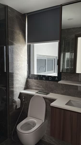 Lentor Modern, Lentor Central, 4 Bedrooms, 960 sqft, Condominium For Rent, by Indira Malinda, 500113145 - Bathroom - PropertyGuru.com.sg