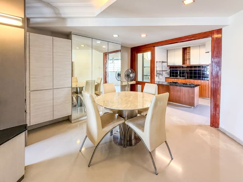 172 Gangsa Road, 172 Gangsa Road, 3 Bedrooms, 1,087 sqft, HDB Flat For Sale, by Sarah Lim, 500113150 - Dining & Enclosable Kitchen - PropertyGuru.com.sg