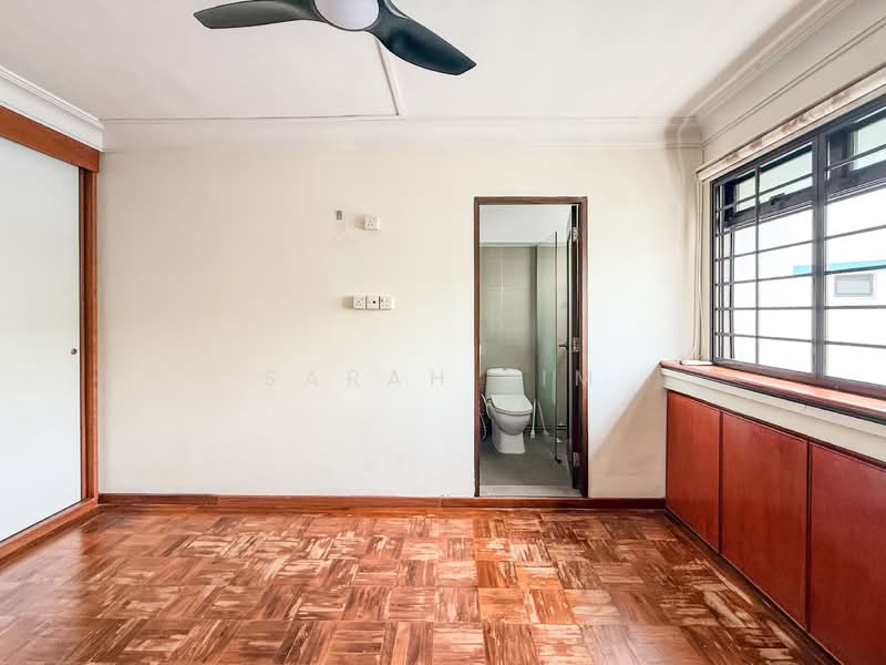 172 Gangsa Road, 172 Gangsa Road, 3 Bedrooms, 1,087 sqft, HDB Flat For Sale, by Sarah Lim, 500113150 - Master Bedroom with Ensuite Bathroom - PropertyGuru.com.sg