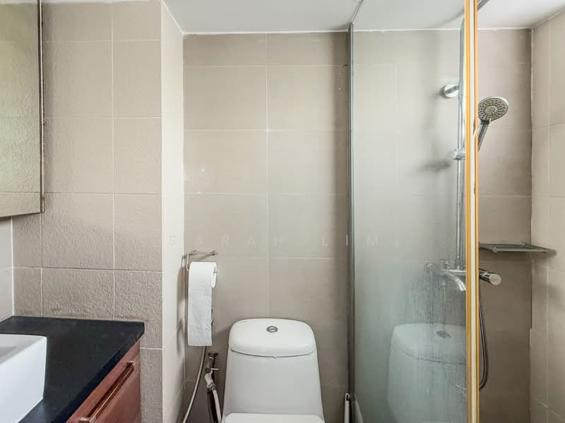172 Gangsa Road, 172 Gangsa Road, 3 Bedrooms, 1,087 sqft, HDB Flat For Sale, by Sarah Lim, 500113150 - Master Ensuite Bathroom - PropertyGuru.com.sg