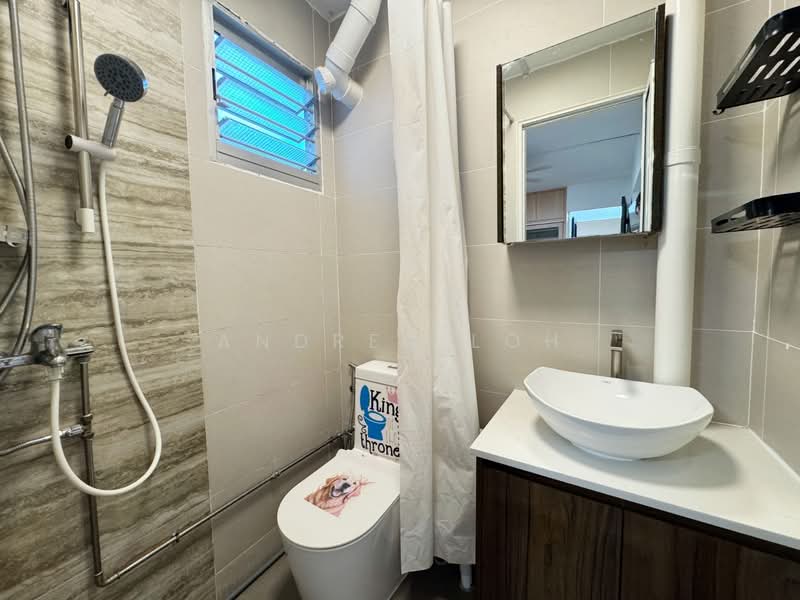 736 Yishun Street 72, 736 Yishun Street 72, 2 Bedrooms, 721 sqft, HDB Flat For Rent, by Andrea Loh, 500113153 - Bathroom - PropertyGuru.com.sg