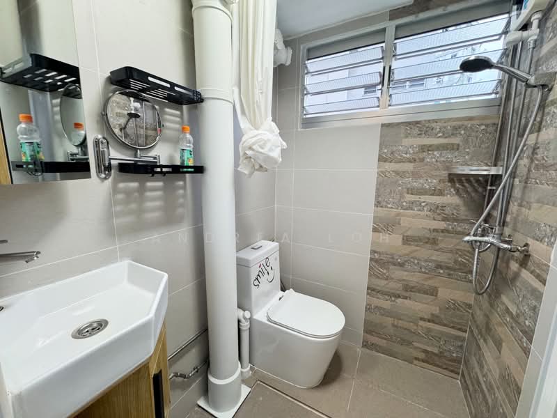 736 Yishun Street 72, 736 Yishun Street 72, 2 Bedrooms, 721 sqft, HDB Flat For Rent, by Andrea Loh, 500113153 - Bathroom - PropertyGuru.com.sg