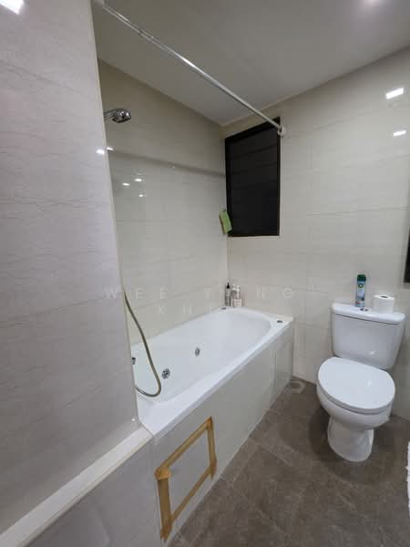 Mandarin Gardens, 3 Siglap Road, 3 Bedrooms, 1,787 sqft, Condominium For Sale, by Wee Yong Khim, 500113157 - Bathroom - PropertyGuru.com.sg