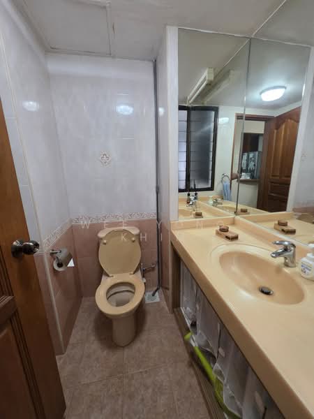 Mandarin Gardens, 3 Siglap Road, 3 Bedrooms, 1,787 sqft, Condominium For Sale, by Wee Yong Khim, 500113157 - Bathroom - PropertyGuru.com.sg