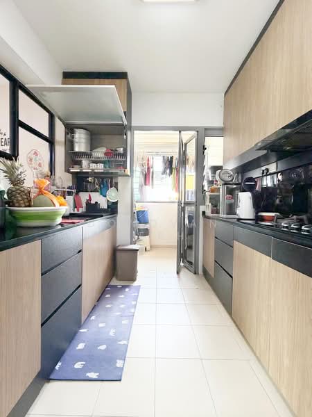 683A Edgedale Plains, 683A Edgedale Plains, 3 Bedrooms, 1,001 sqft, HDB Flat For Sale, by Donovan Seah, 500113165 - Kitchen - PropertyGuru.com.sg