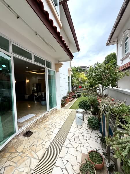 Charming Semi-d @District 10 Bukit Timah, Charming Semi-d near Sixth Avenue, 4 Bedrooms, 3,800 sqft, Semi-Detached House For Sale, by Gina Tng, 500113168 - Living Room - PropertyGuru.com.sg
