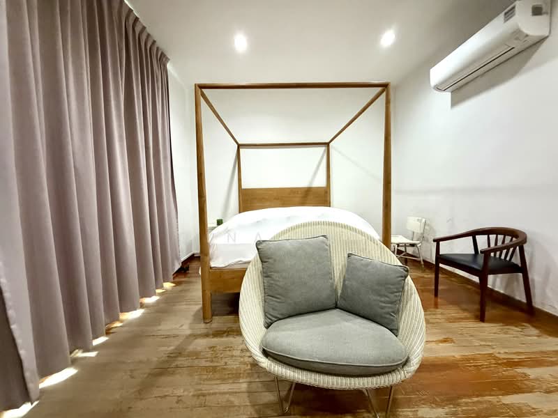 Charming Semi-d @District 10 Bukit Timah, Charming Semi-d near Sixth Avenue, 4 Bedrooms, 3,800 sqft, Semi-Detached House For Sale, by Gina Tng, 500113168 - Bedroom - PropertyGuru.com.sg