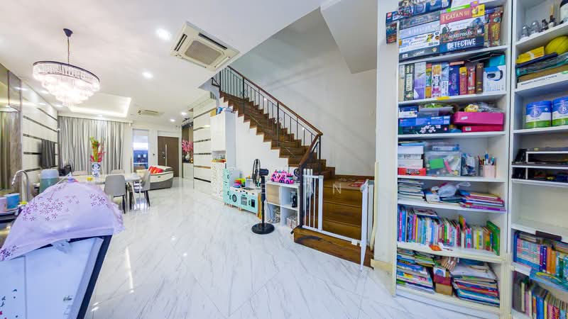Corporation rise, , 6 Bedrooms, 1,617 sqft, Terraced House For Sale, by Jade Ang, 500113174 - Living Room - PropertyGuru.com.sg