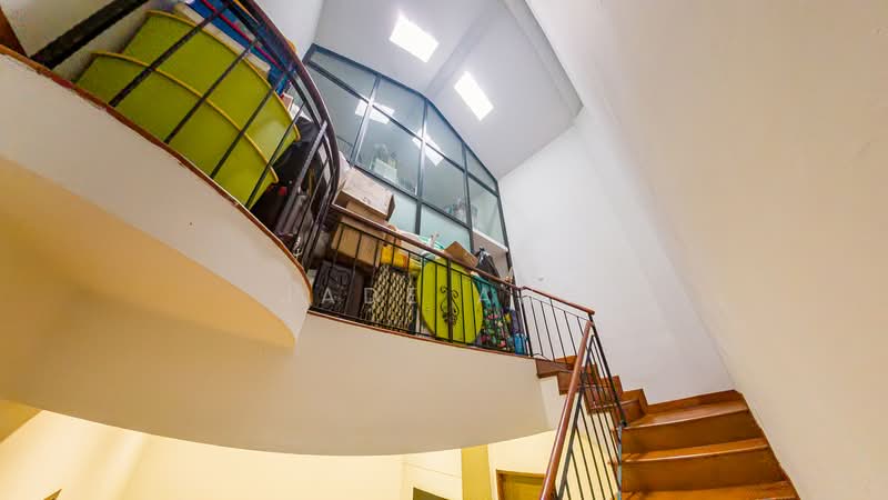 Corporation rise, , 6 Bedrooms, 1,617 sqft, Terraced House For Sale, by Jade Ang, 500113174 - Stairs to Level 3 - PropertyGuru.com.sg