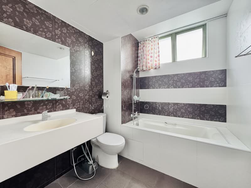 Windermere, 28 Choa Chu Kang Street 64, 3 Bedrooms, 1,281 sqft, Condominium For Sale, by Fina Leong, 500113186 - Master Bathroom - PropertyGuru.com.sg