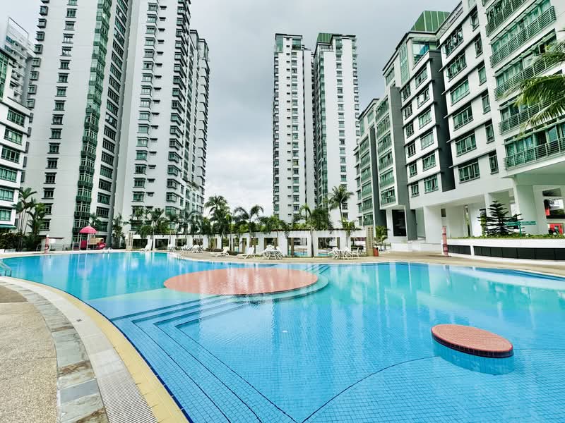 Windermere, 28 Choa Chu Kang Street 64, 3 Bedrooms, 1,281 sqft, Condominium For Sale, by Fina Leong, 500113186 - Pool - PropertyGuru.com.sg