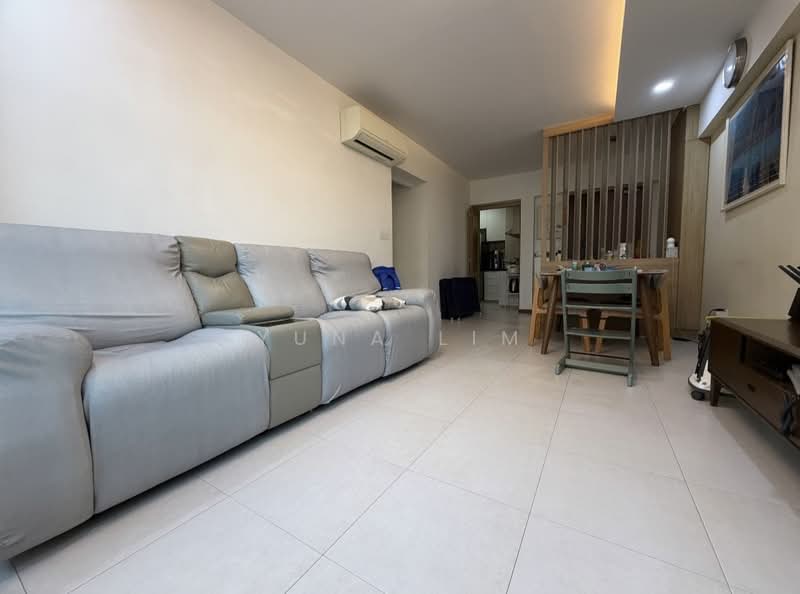 301C Punggol Central, 301C Punggol Central, 3 Bedrooms, 1,001 sqft, HDB Flat For Sale, by Yuna Lim, 500113201 - Living Room - PropertyGuru.com.sg