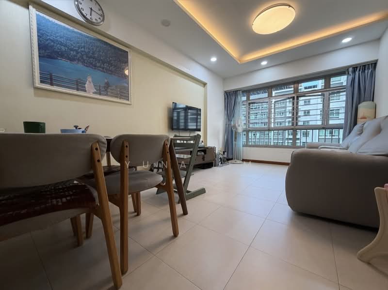 301C Punggol Central, 301C Punggol Central, 3 Bedrooms, 1,001 sqft, HDB Flat For Sale, by Yuna Lim, 500113201 - Living Room - PropertyGuru.com.sg