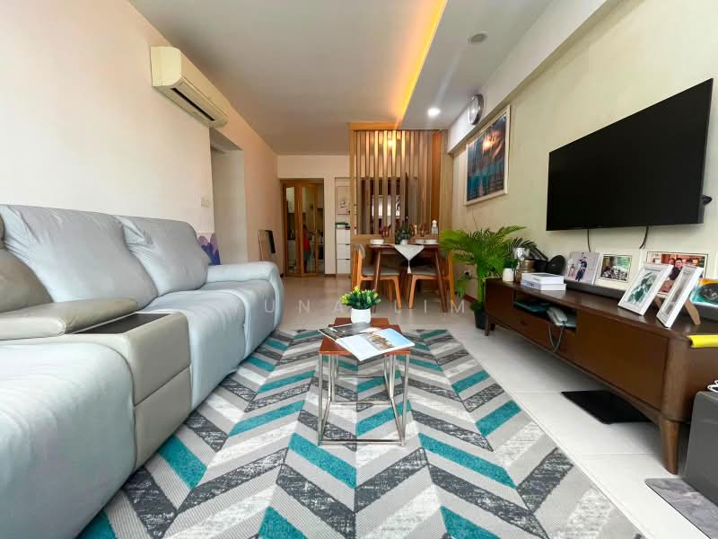 301C Punggol Central, 301C Punggol Central, 3 Bedrooms, 1,001 sqft, HDB Flat For Sale, by Yuna Lim, 500113201 - Living Room - PropertyGuru.com.sg