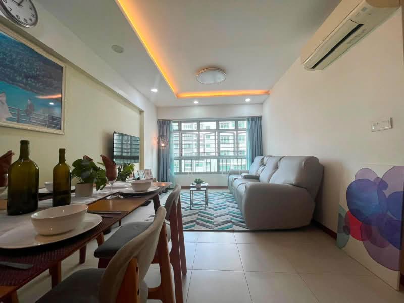 301C Punggol Central, 301C Punggol Central, 3 Bedrooms, 1,001 sqft, HDB Flat For Sale, by Yuna Lim, 500113201 - Living Room - PropertyGuru.com.sg