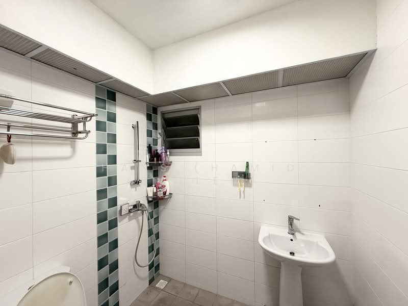 805C Keat Hong Close, 805C Keat Hong Close, 3 Bedrooms, 1,216 sqft, HDB Flat For Sale, by Hans (Hamid Salleh), 500113206 - Bathroom - PropertyGuru.com.sg