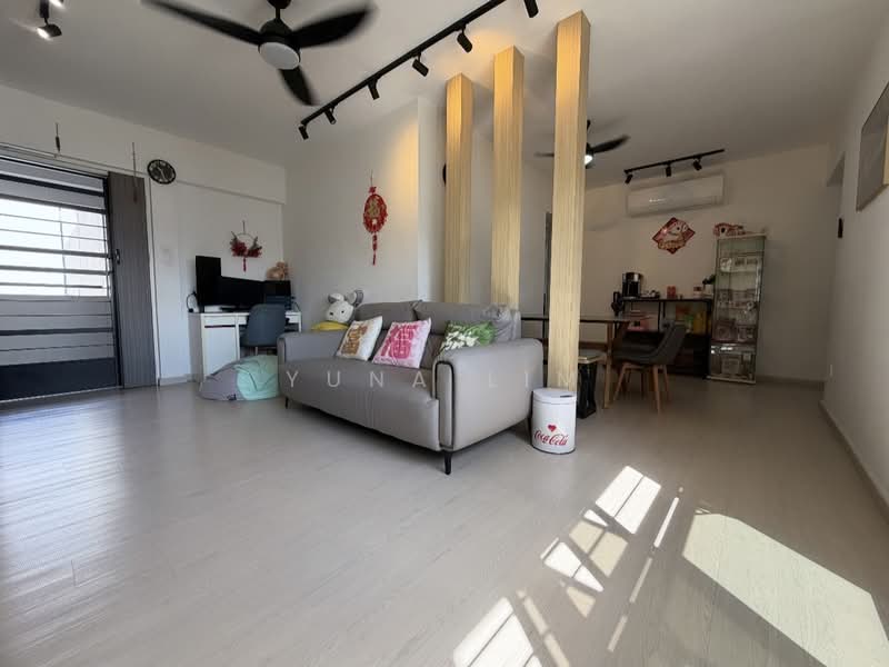 126A Edgedale Plains, 126A Edgedale Plains, 3 Bedrooms, 979 sqft, HDB Flat For Sale, by Yuna Lim, 500113207 - Living Room - PropertyGuru.com.sg