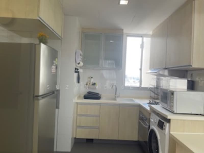 The Parc Condominium, 3 West Coast Walk, 1 Bedroom, 667 sqft, Condominium For Sale, by Suzanne Kerk, 500113213 - Kitchen - PropertyGuru.com.sg