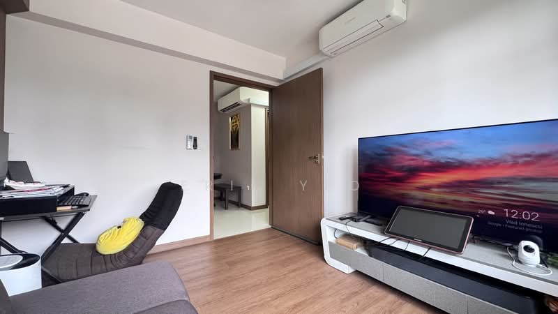 876C Tampines Avenue 8, 876C Tampines Avenue 8, 3 Bedrooms, 1,001 sqft, HDB Flat For Sale, by Eric Yeo, 500113221 - Living Room - PropertyGuru.com.sg