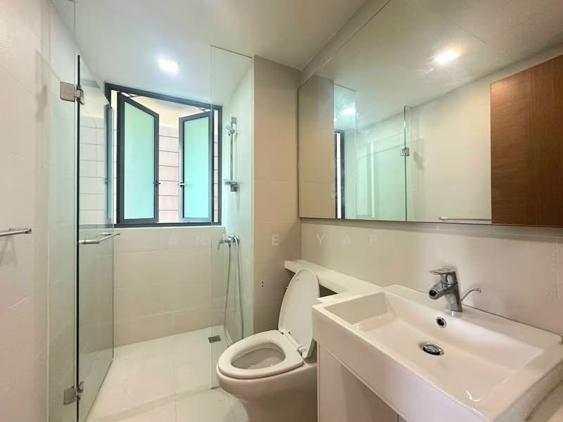 The Topiary, 13 Fernvale Lane, 2 Bedrooms, 753 sqft, Executive Condominium For Sale, by Angie Yap, 500113222 - Bathroom - PropertyGuru.com.sg
