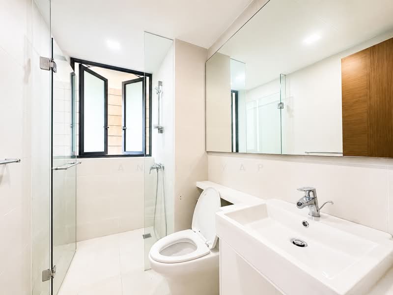 The Topiary, 13 Fernvale Lane, 2 Bedrooms, 753 sqft, Executive Condominium For Sale, by Angie Yap, 500113222 - Bathroom - PropertyGuru.com.sg