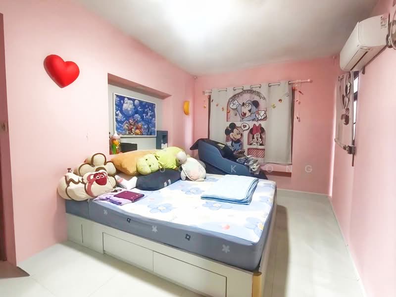 74A Redhill Road, 74A Redhill Road, 3 Bedrooms, 1,238 sqft, HDB Flat For Sale, by Loh Tuck Keong, 500113228 - Bedroom - PropertyGuru.com.sg