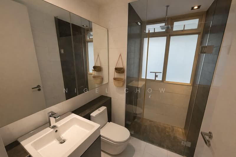 RV Residences, 469 River Valley Road, 3 Bedrooms, 861 sqft, Condominium For Rent, by Nigel Chow, 500113244 - Bathroom - PropertyGuru.com.sg