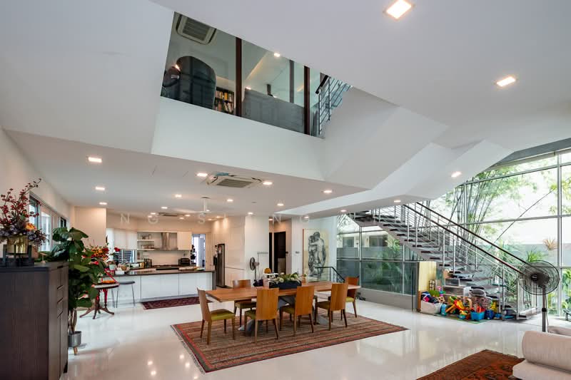 Wareham Road, Goodman Road, Crescent Road, Wareham Road, Poole Road, 8 Bedrooms, 8,000 sqft, Detached House For Sale, by Ng Siang Ling, 500113250 - Living Room - PropertyGuru.com.sg