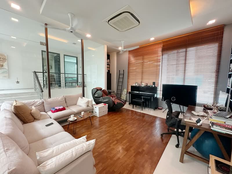 Wareham Road, Goodman Road, Crescent Road, Wareham Road, Poole Road, 8 Bedrooms, 8,000 sqft, Detached House For Sale, by Ng Siang Ling, 500113250 - Living Room - PropertyGuru.com.sg
