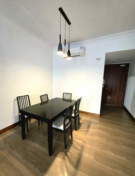 Tanglin View, 150 Prince Charles Crescent, 3 Bedrooms, 1,141 sqft, Condominium For Rent, by Wei Leng Tan, 500113262 - Dining Room - PropertyGuru.com.sg