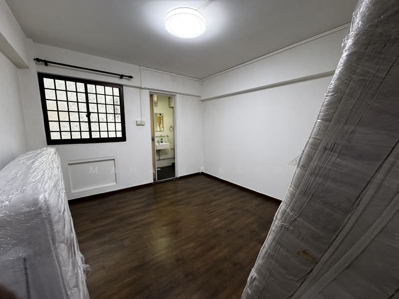 609 Yishun Street 61, 609 Yishun Street 61, 2 Bedrooms, 904 sqft, HDB Flat For Rent, by MAHA LAKSHMI, 500113272 - PropertyGuru.com.sg