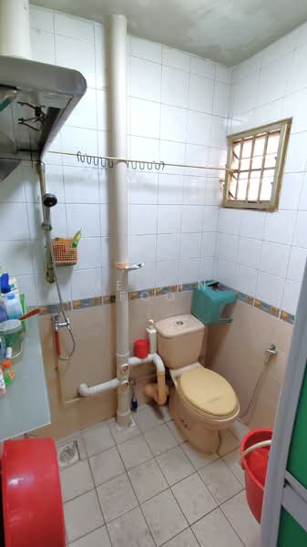 55 Telok Blangah Drive, 55 Telok Blangah Drive, 3 Bedrooms, 950 sqft, HDB Flat For Sale, by Melvin Foo, 500113277 - Bathroom - PropertyGuru.com.sg